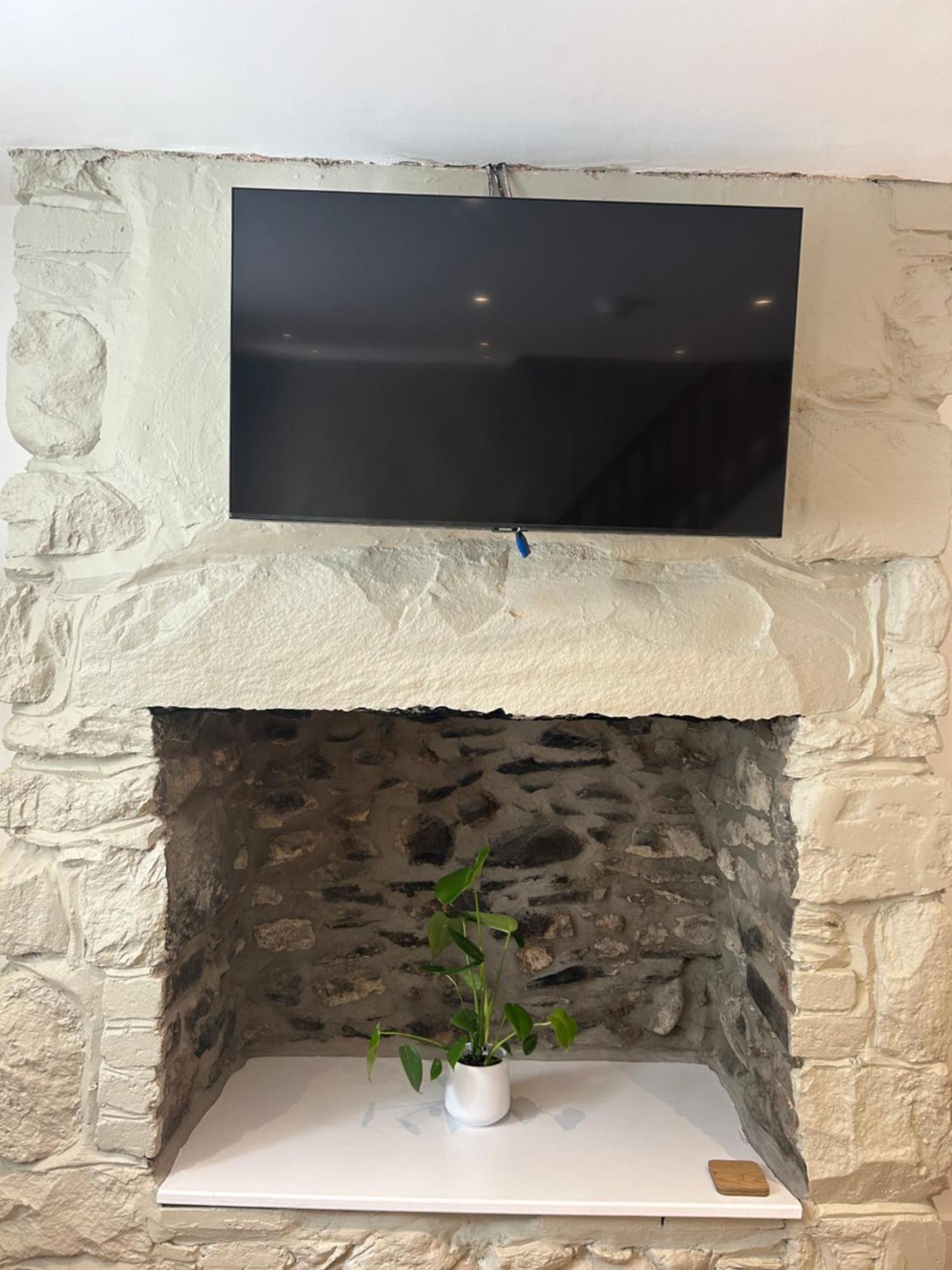 Cosy Modern Miners Cottage Llanllechid 외부 사진